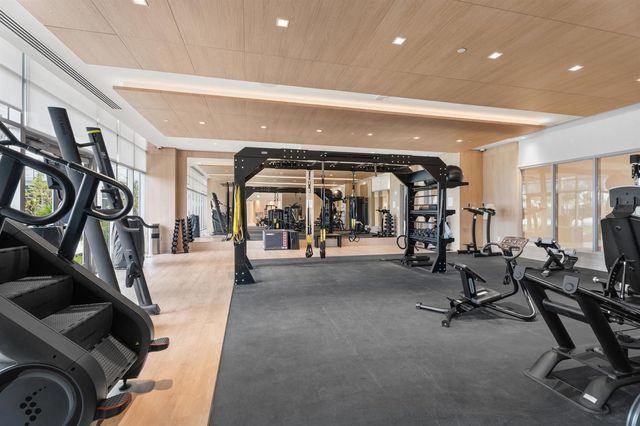 220 Lake Shore Drive 1523, Lake Park, FL 33403