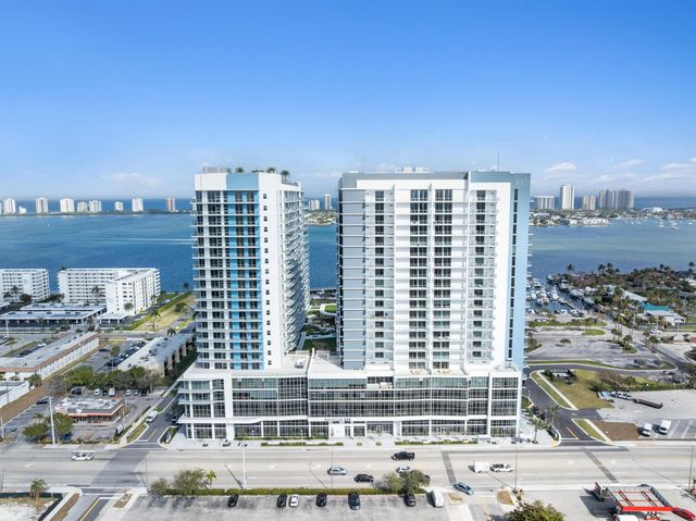 220 Lake Shore Drive 1523, Lake Park, FL 33403
