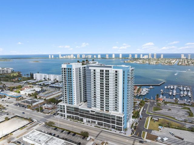 220 Lake Shore Drive 1523, Lake Park, FL 33403