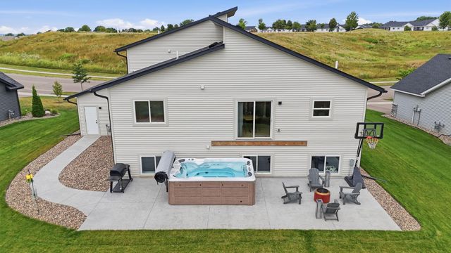 2578 Meadows Drive, River Falls, WI 54022