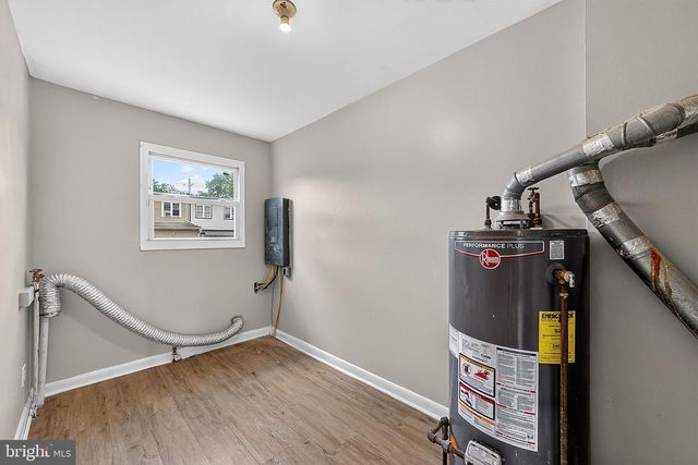 401 BERGEN ST, Gloucester City, NJ 08030