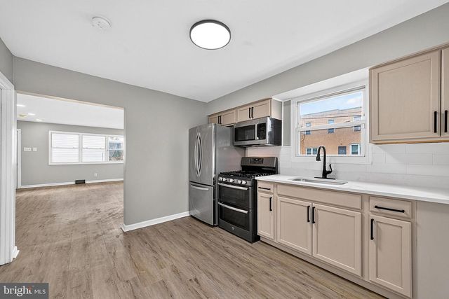 401 BERGEN ST, Gloucester City, NJ 08030