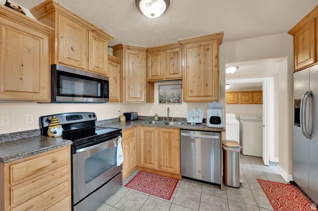 279 W PACIFIC DR, American Fork, UT 84003