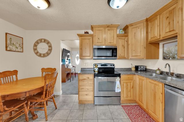 279 W PACIFIC DR, American Fork, UT 84003