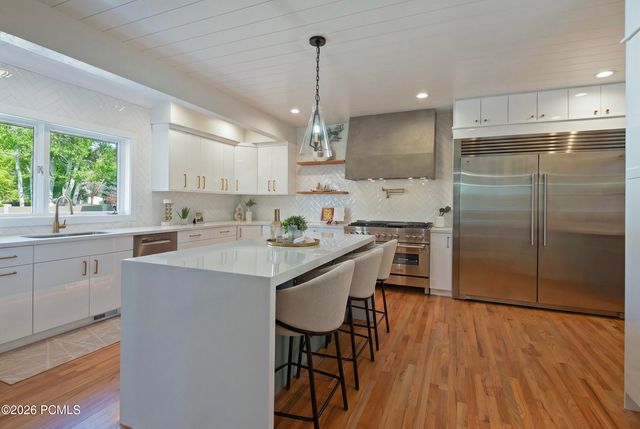 16 Gatehouse Lane, Sandy, UT 84092