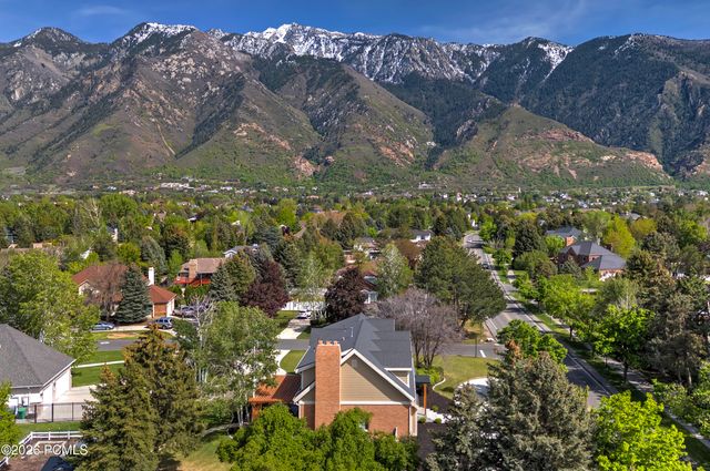 16 Gatehouse Lane, Sandy, UT 84092