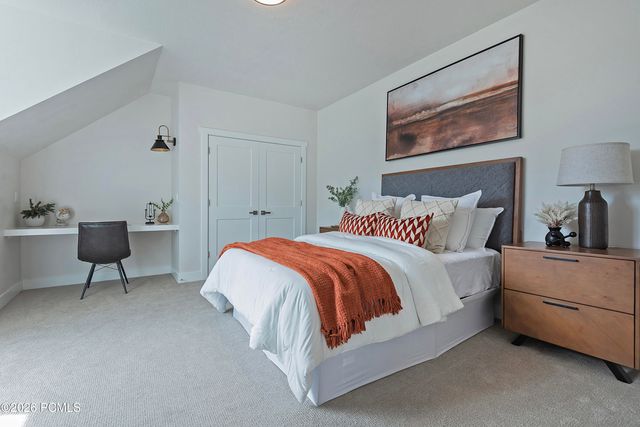 16 Gatehouse Lane, Sandy, UT 84092