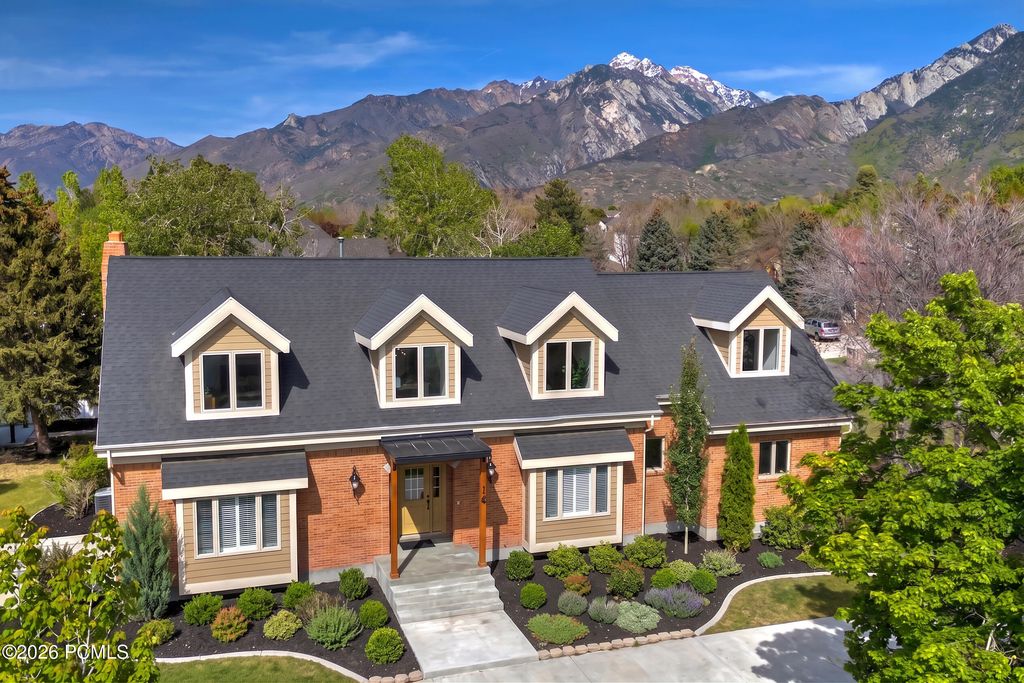 16 Gatehouse Lane, Sandy, UT 84092