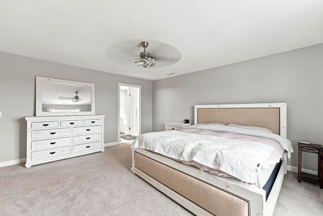 1678 Olde Brandy Lane, Davenport, IA 52807
