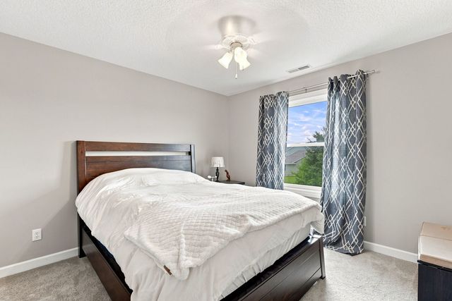 1678 Olde Brandy Lane, Davenport, IA 52807