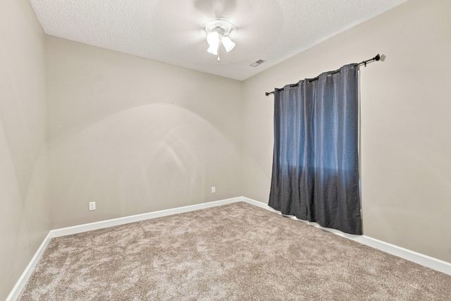 1678 Olde Brandy Lane, Davenport, IA 52807
