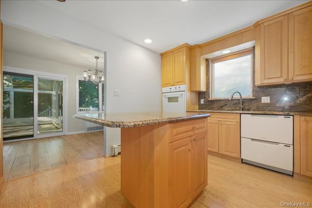 54 Fairfield Avenue, Port Washington, NY 11050