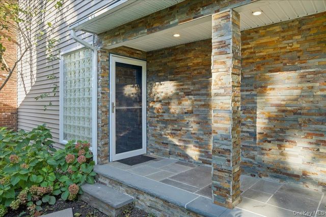 54 Fairfield Avenue, Port Washington, NY 11050