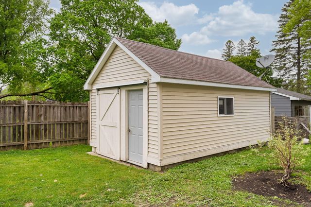 5510 Bryant Street, Maple Plain, MN 55359
