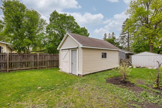 5510 Bryant Street, Maple Plain, MN 55359