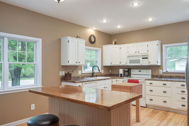 5510 Bryant Street, Maple Plain, MN 55359