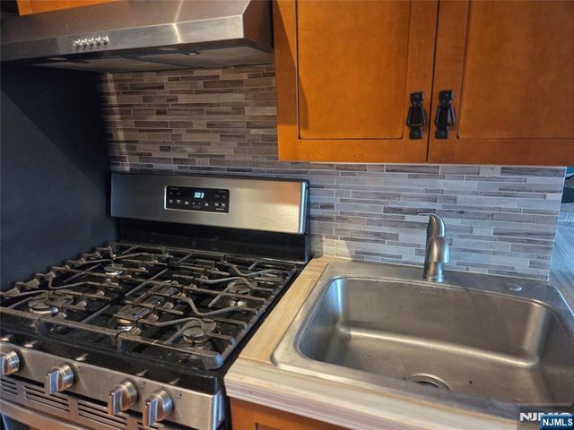 23 Wimbledon Drive 10, Vernon, NJ 07462