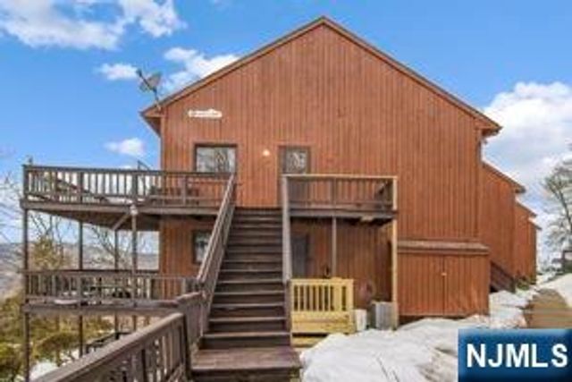 23 Wimbledon Drive 10, Vernon, NJ 07462