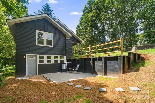 95 Grassy View Road, Candler, NC 28715