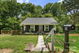 95 Grassy View Road, Candler, NC 28715
