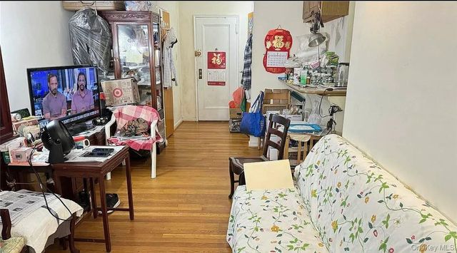 12325 82nd Avenue 2T, Kew Gardens, NY 11415