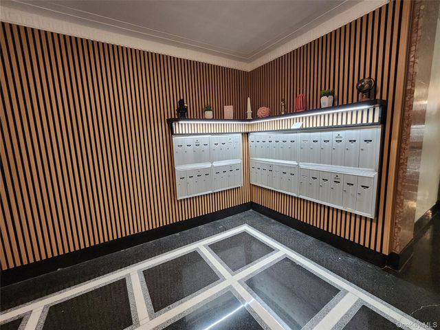 12325 82nd Avenue 2T, Kew Gardens, NY 11415