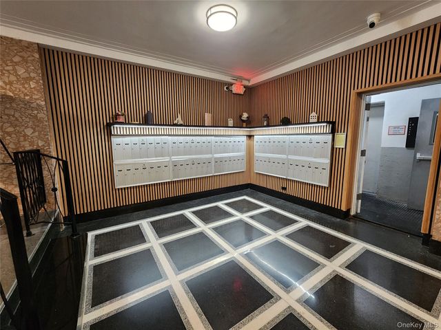 12325 82nd Avenue 2T, Kew Gardens, NY 11415