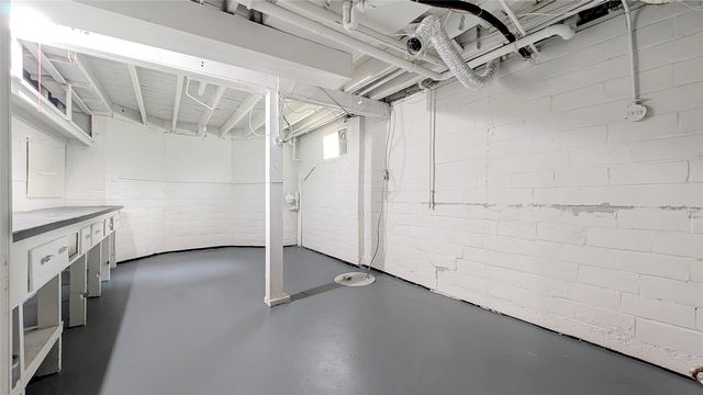 343 58th Street, Des Moines, IA 50312