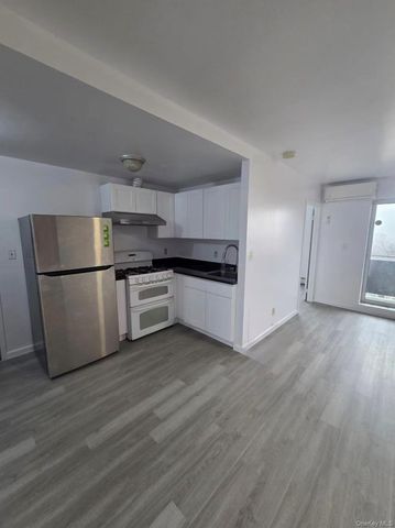 140-37 Cherry Avenue 8A, Flushing, NY 11355