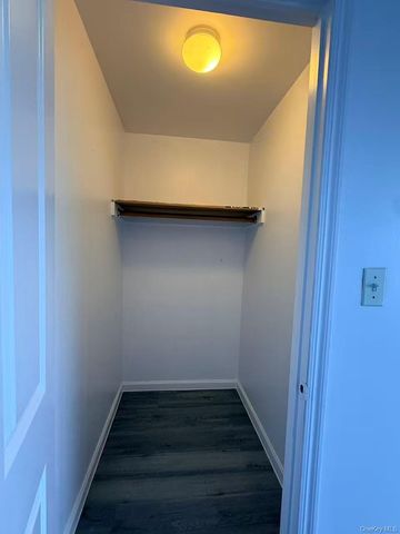 140-37 Cherry Avenue 8A, Flushing, NY 11355