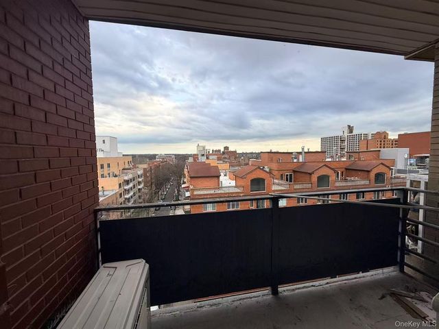 140-37 Cherry Avenue 8A, Flushing, NY 11355