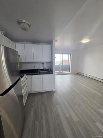140-37 Cherry Avenue 8A, Flushing, NY 11355