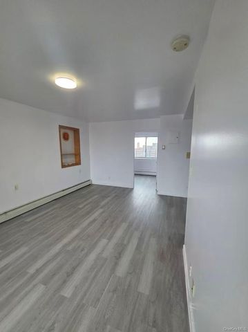 140-37 Cherry Avenue 8A, Flushing, NY 11355