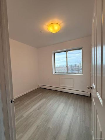 140-37 Cherry Avenue 8A, Flushing, NY 11355