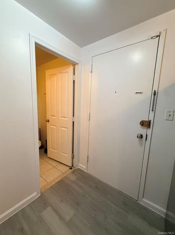 140-37 Cherry Avenue 8A, Flushing, NY 11355