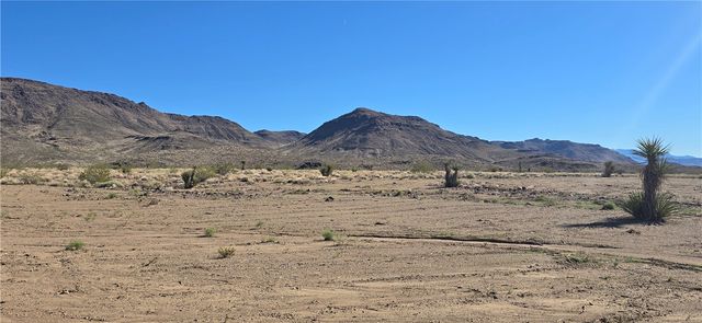 3628 W Collins Drive, Golden Valley, AZ 86413