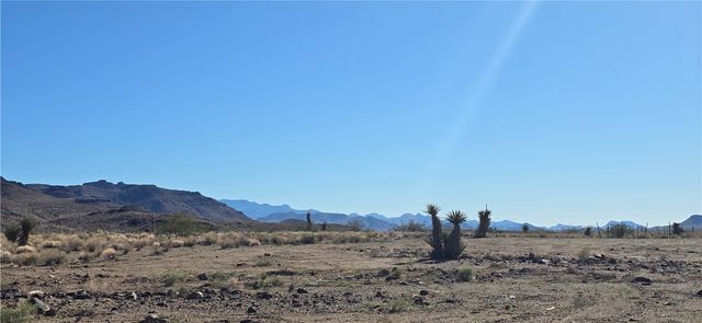 3628 W Collins Drive, Golden Valley, AZ 86413