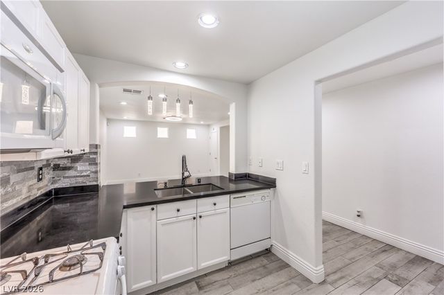 9052 Silk Threads Avenue, Las Vegas, NV 89149
