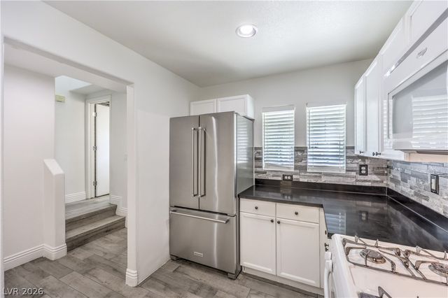 9052 Silk Threads Avenue, Las Vegas, NV 89149