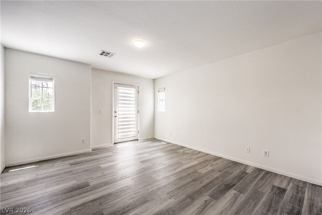9052 Silk Threads Avenue, Las Vegas, NV 89149