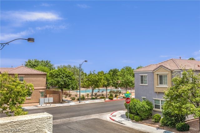 9052 Silk Threads Avenue, Las Vegas, NV 89149