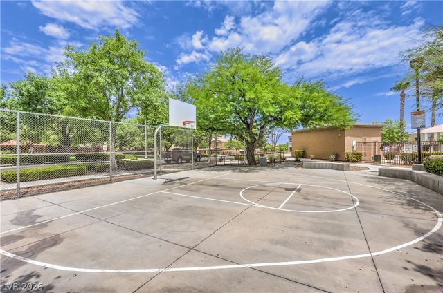 9052 Silk Threads Avenue, Las Vegas, NV 89149