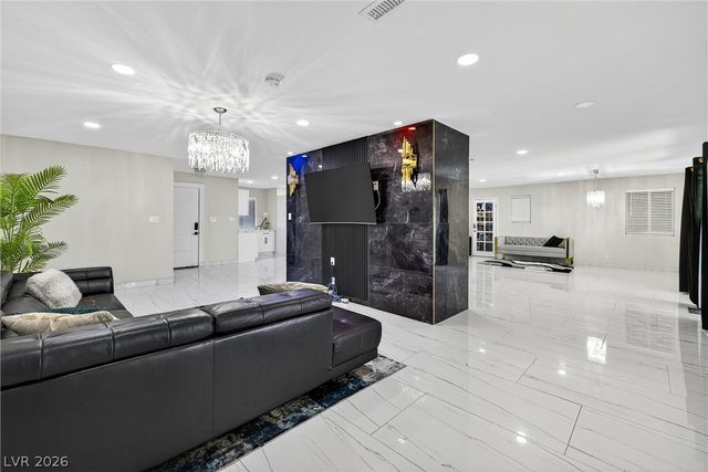 431 North Fogg Street, Las Vegas, NV 89110