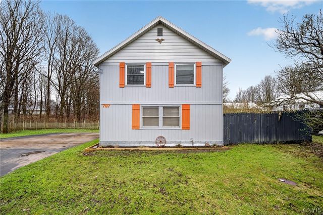 797 County Route 3, Granby, NY 13069
