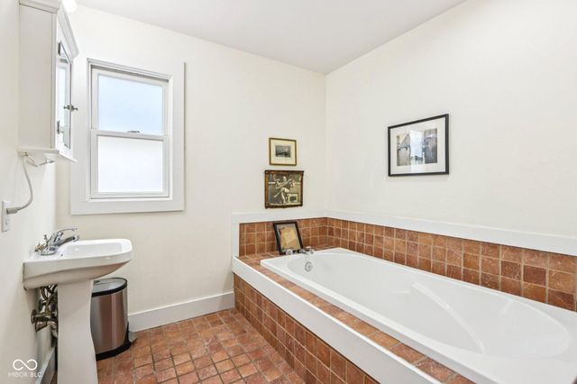 2307 N Alabama Street, Indianapolis, IN 46205