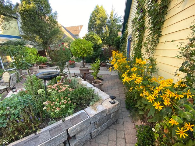 2307 N Alabama Street, Indianapolis, IN 46205