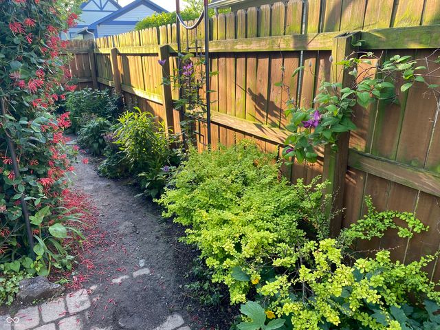 2307 N Alabama Street, Indianapolis, IN 46205