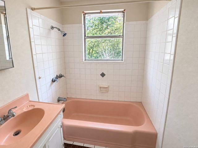 3318 Bob Billa St, San Antonio, TX 78223
