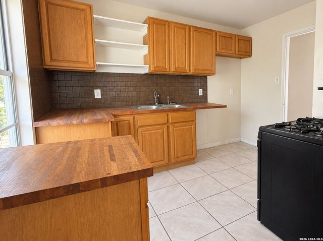 3318 Bob Billa St, San Antonio, TX 78223