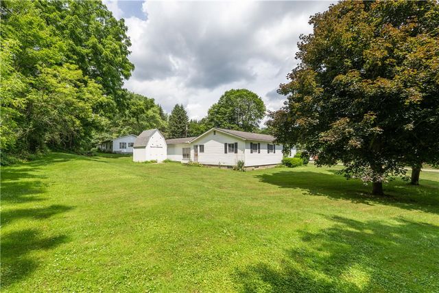 3 Crescent Place, Almond, NY 14804